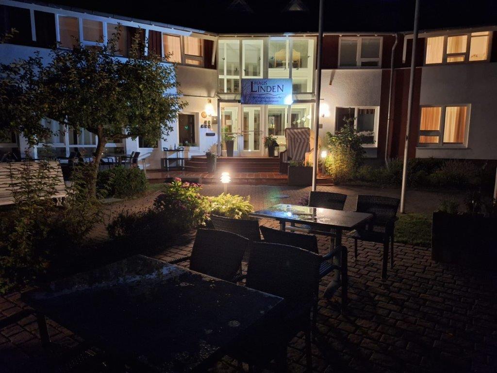 Der Innenhof am Abend